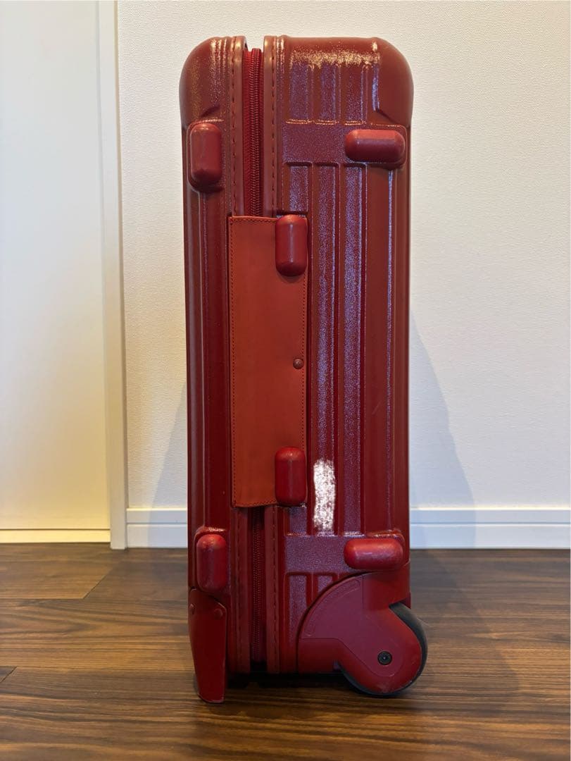 リモワRIMOWAレッド33L 2輪キャリーTSAロック付き スーツケース