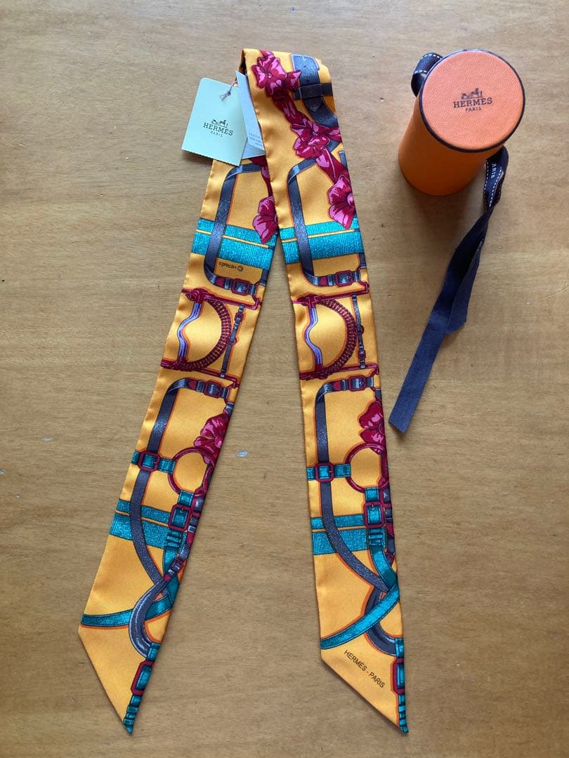 【新品未使用】HERMES エルメス　ツイリー　グランマネージュ