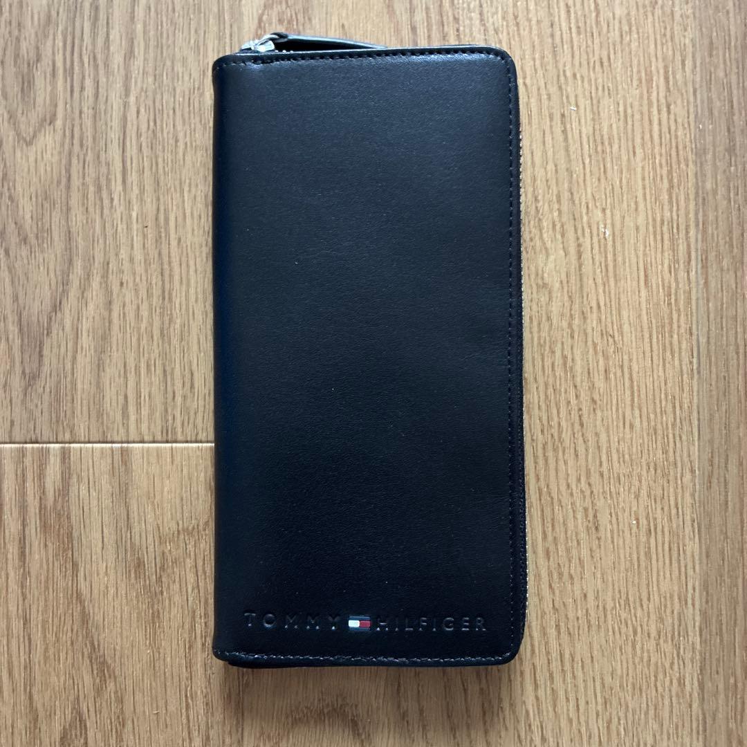 【未使用品】トミーヒルフィガー ロゴ ラウンドジップ 長財布 ブラック 箱付き