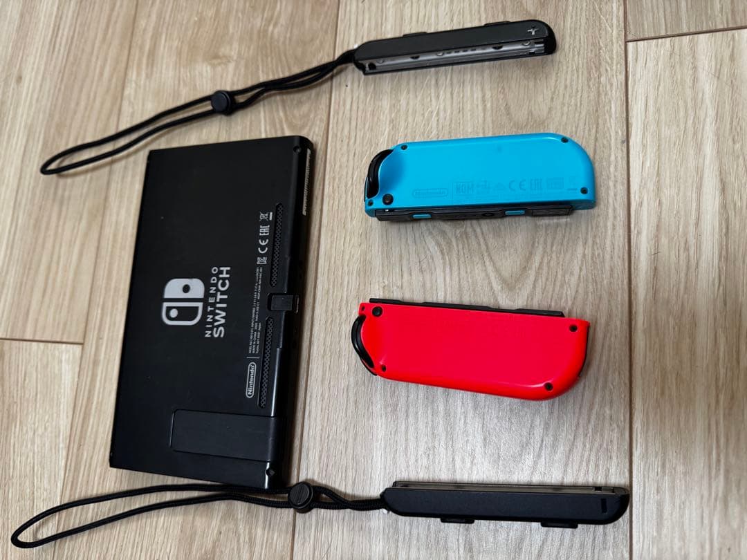 Nintendo Switch 本体 青/赤ジョイコン