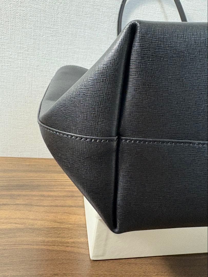 美品❗️FENDI ロールバッグ　バグズアイ トートバッグ ブラック