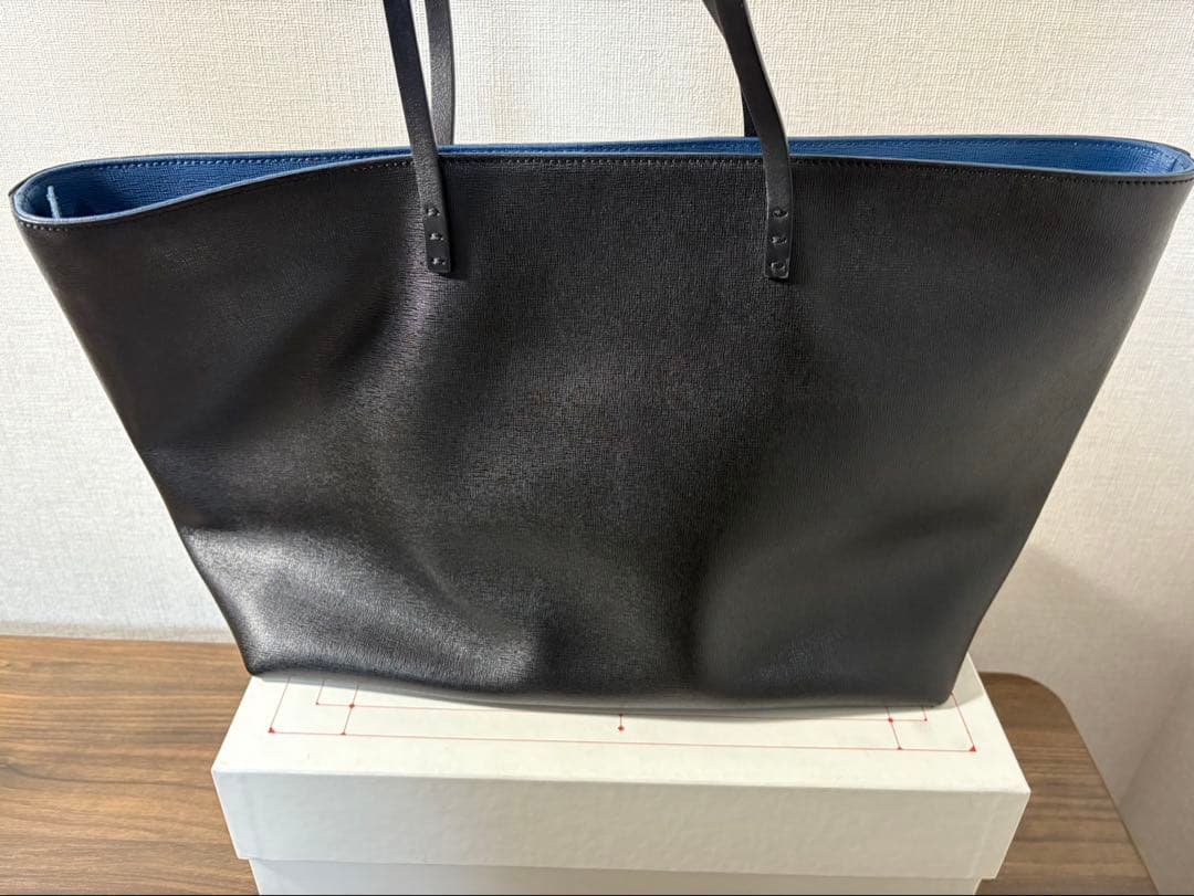 美品❗️FENDI ロールバッグ　バグズアイ トートバッグ ブラック