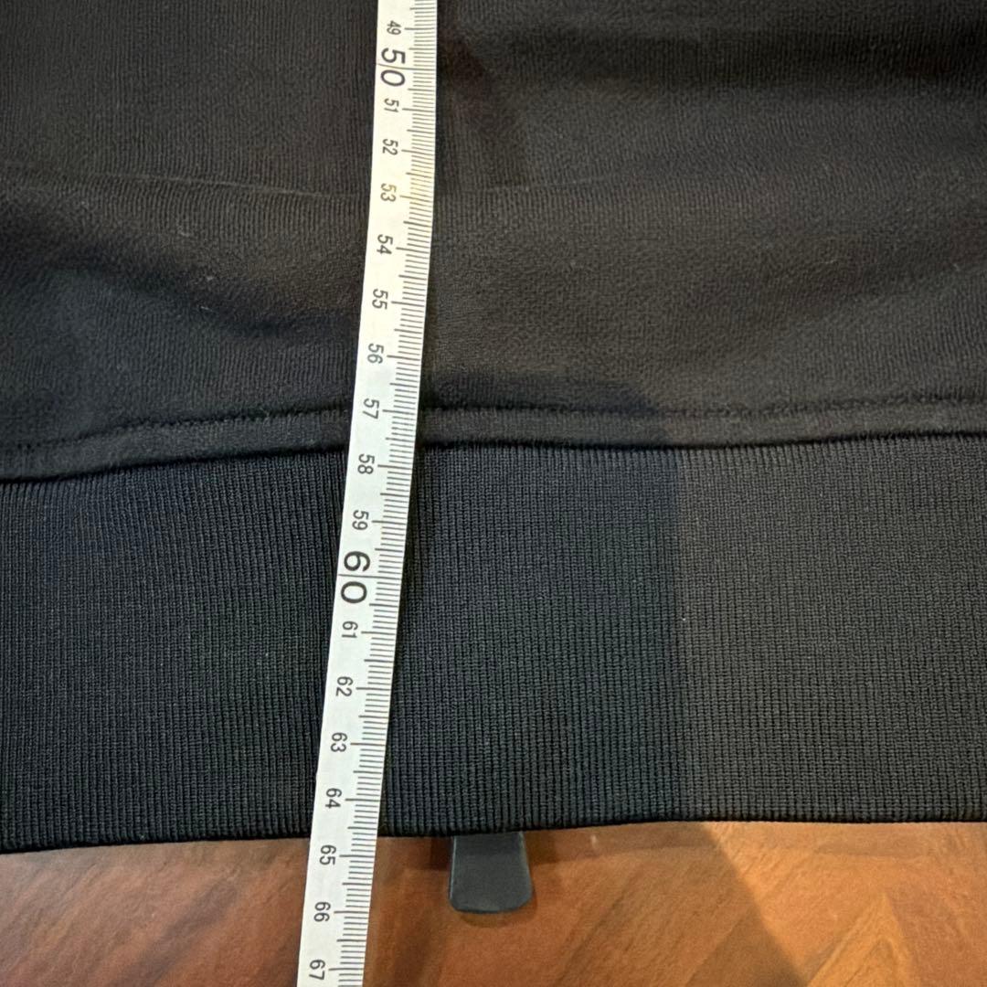 MONCLER ブラックパーカー フード付き