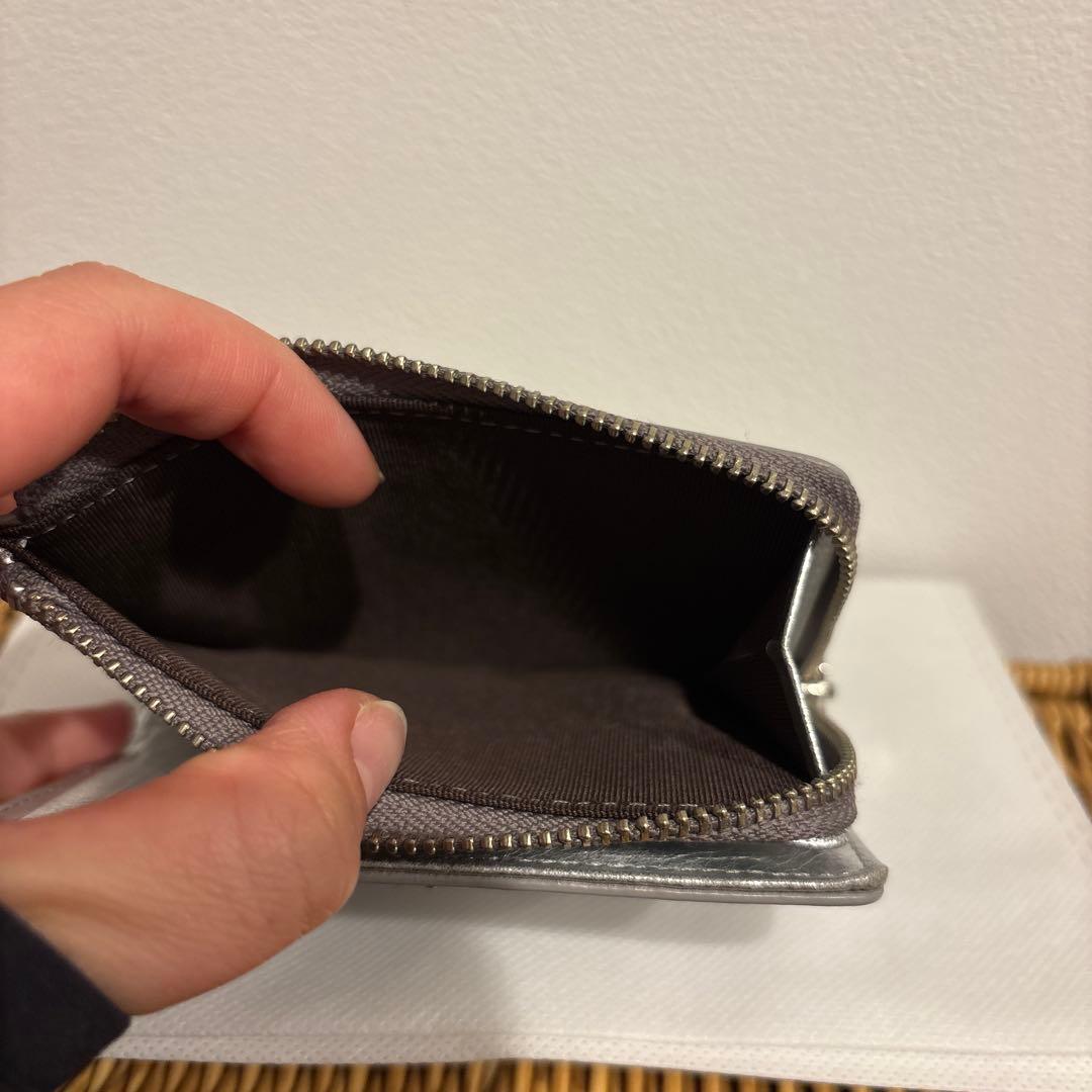 russet ラシット　ミニモノグラムプレートハーフウォレット　シルバー