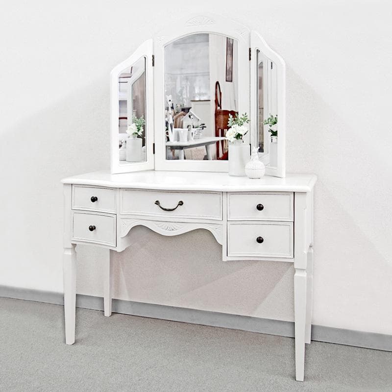 ホワイトアンティーク調　クラシカルなドレッサー