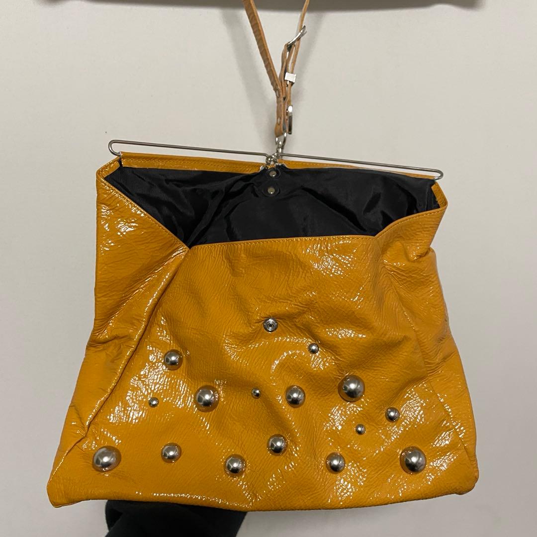 TOGA PULLA エナメル　バッグ