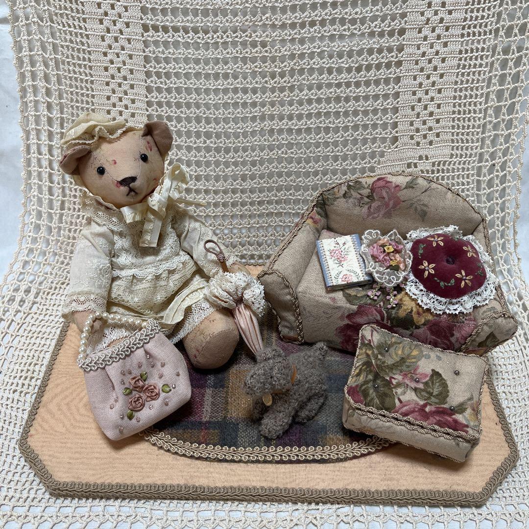 マニー・オタンジャディス布物　コラージュ・テディベア ・テリア