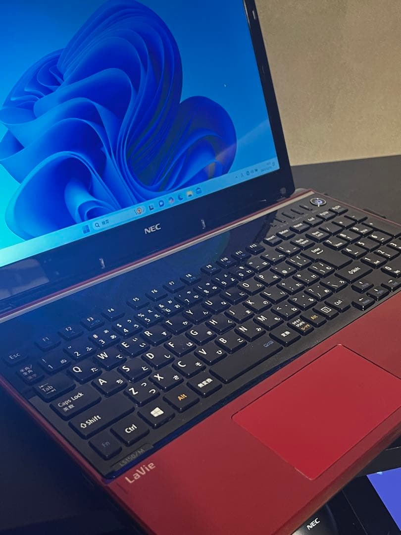 最新Windows11搭載 ノートパソコン SSD搭載 初心者にも