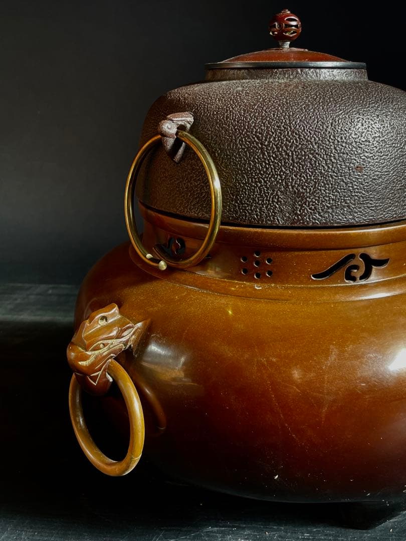 「母」 唐銅鬼面風炉 梨地丸釜添 風炉釜 釜師 敬典 共箱 茶道具 (123あ)