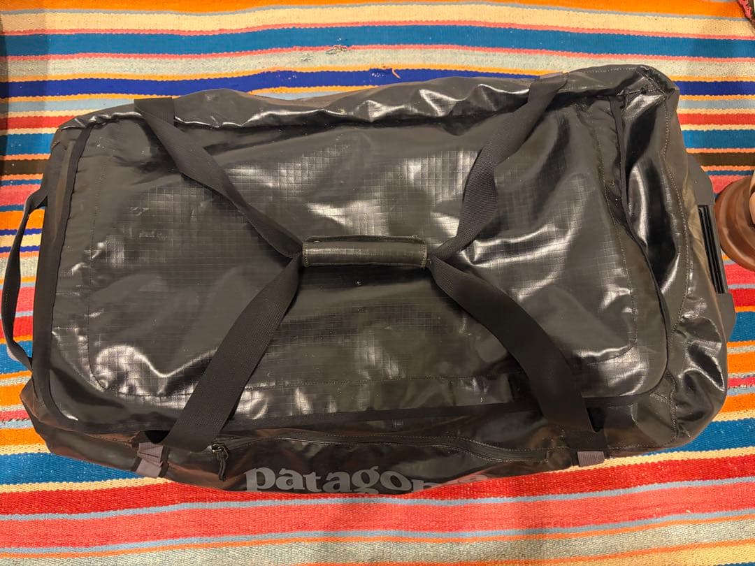 Patagoniaブラックホール·ウィールド·ダッフル １００ＬBLK