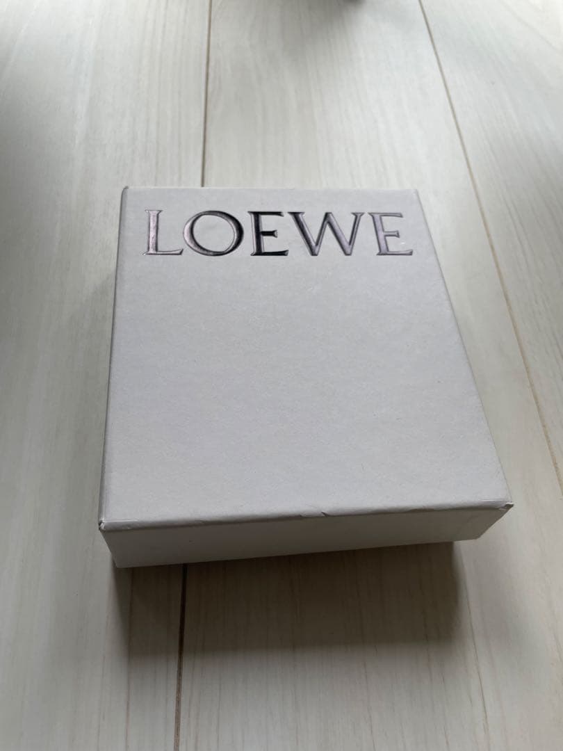 H*A様 LOEWE グリーン レザー 三つ折り財布