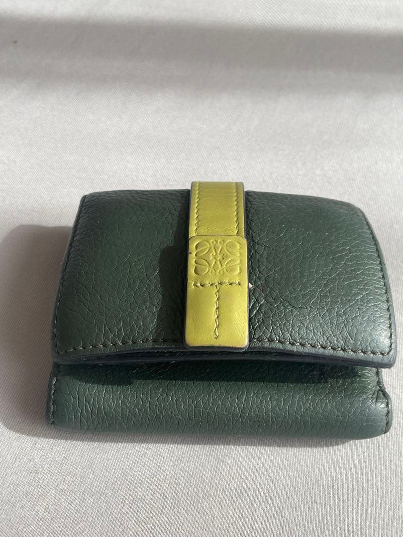 H*A様 LOEWE グリーン レザー 三つ折り財布