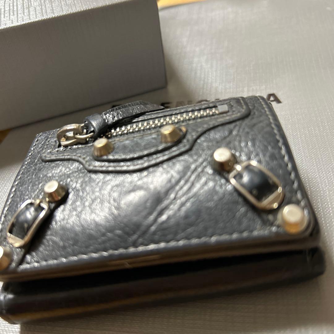ショッパー ボックス付き BALENCIAGA レザー 三つ折り財布
