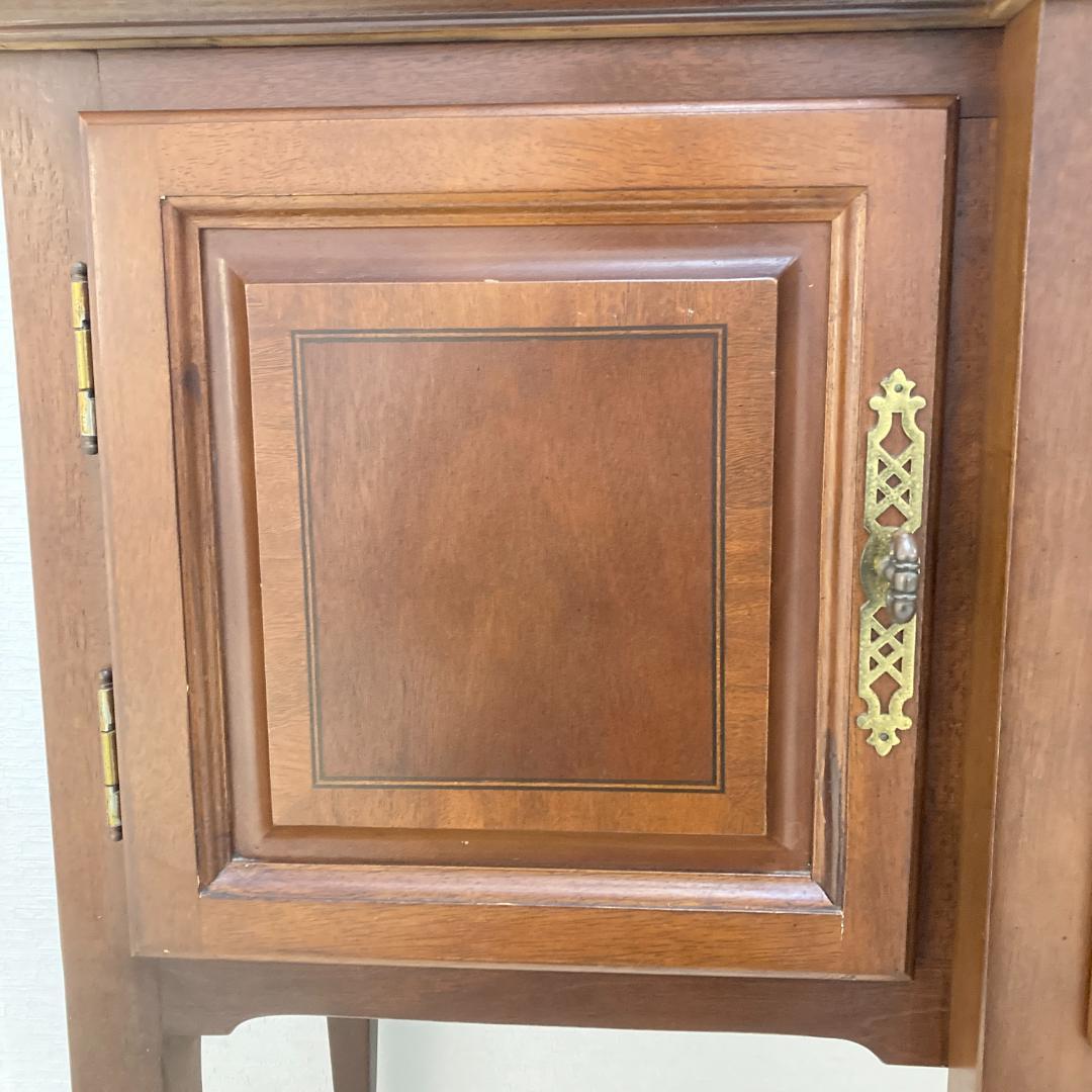 アンティーク　フェデラル様式デザイン　サイドボード　キャビネット