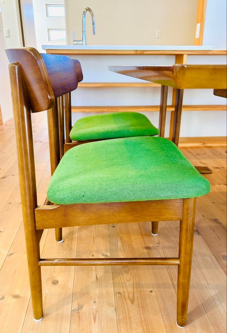 マジュール【送料込】カリモク60 Tチェア モケットグリーン 写真後
