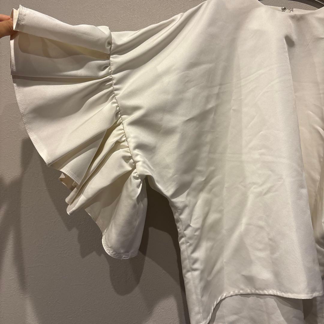 heve ドルマンスリーブラッフルブラウス