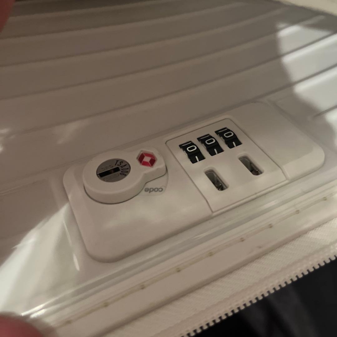 5時間限定　送料込み130000RIMOWAトランクプラスホワイト カバー付き