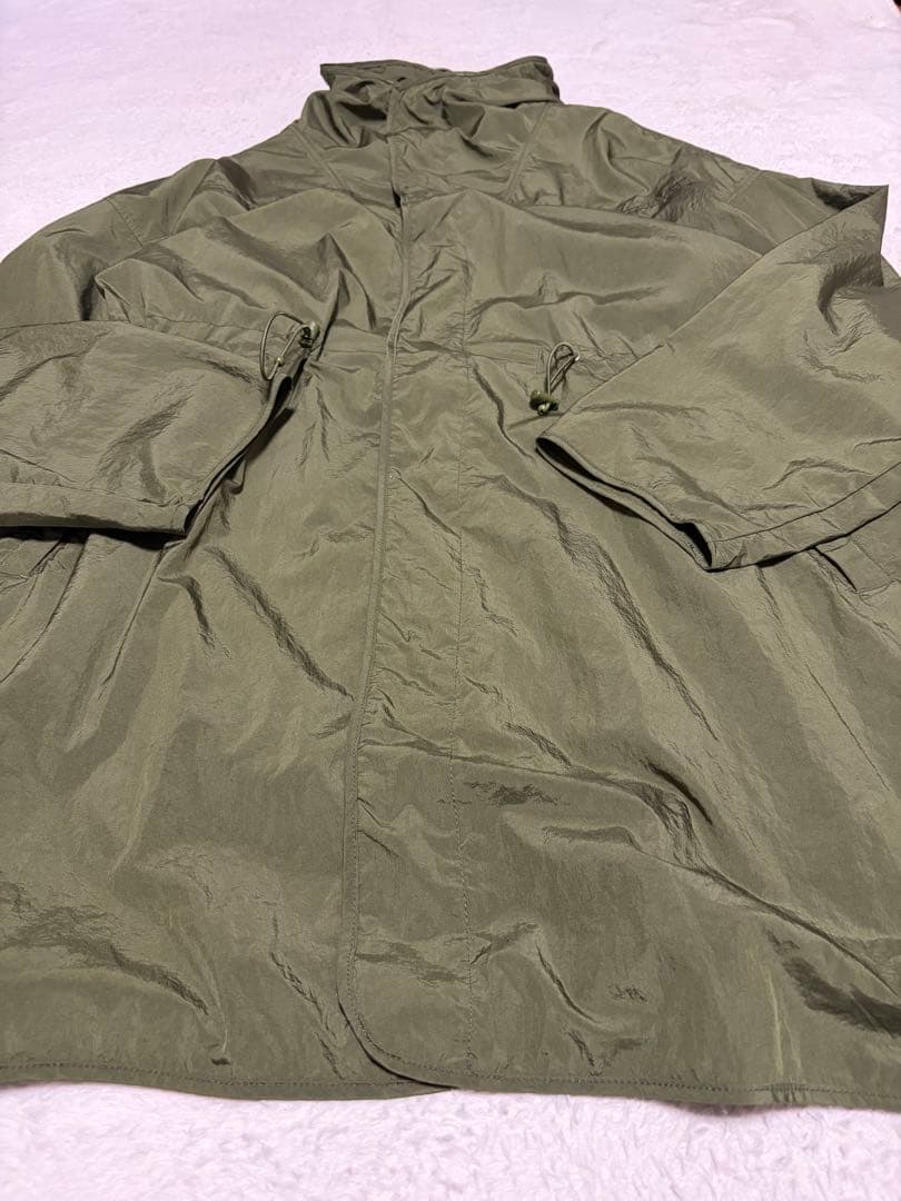 Supreme 23SS モーション ロゴ ライトウェイト パーカー カーキ