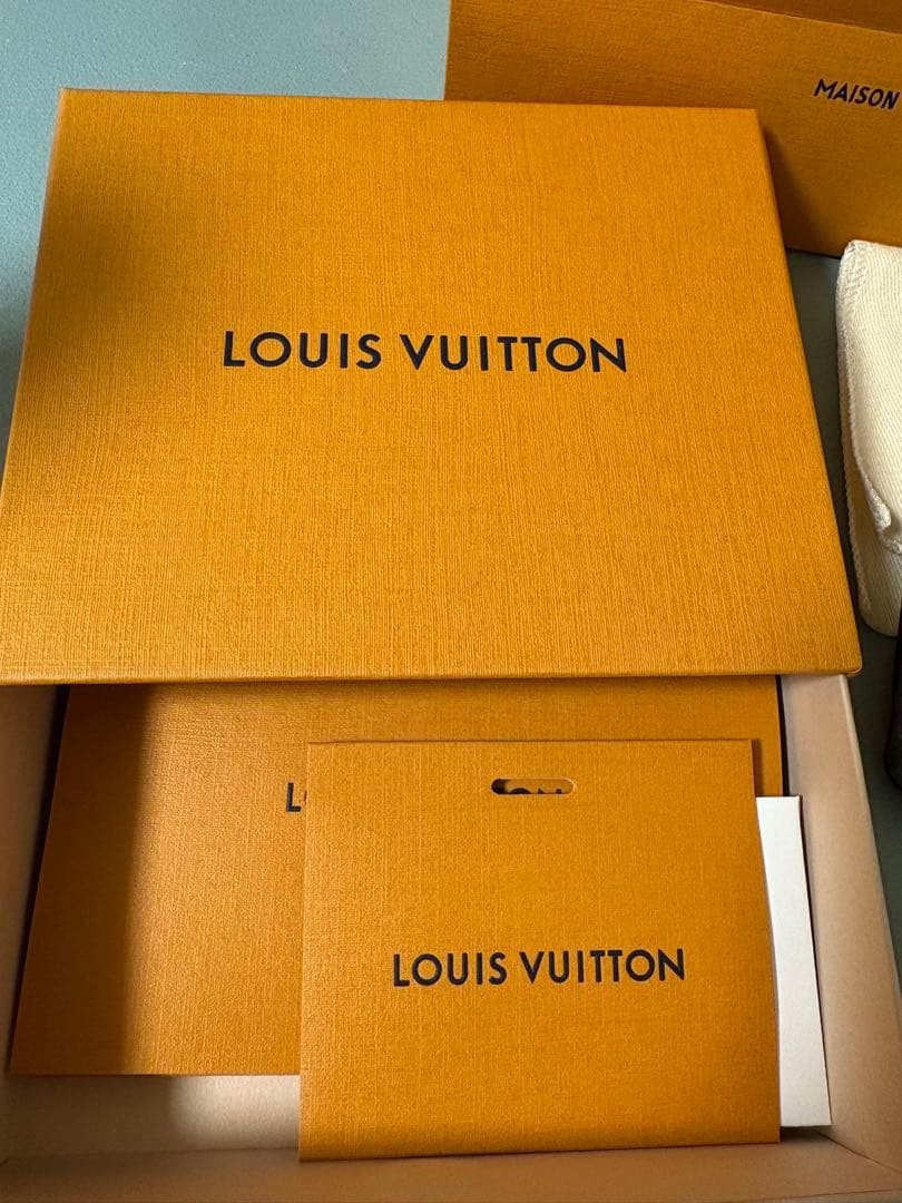 ルイヴィトン モノグラムエクリプス リバースポシェットクレ M80905