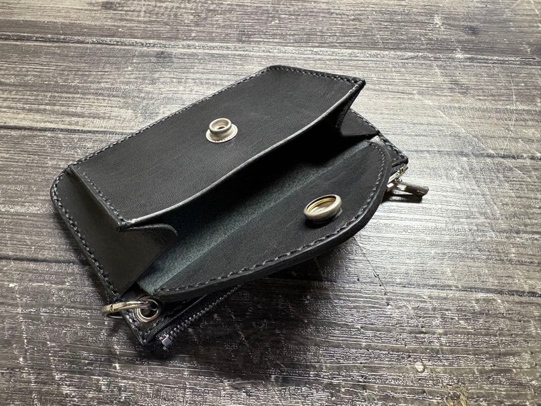 栃木サドルレザー　スタッズコンパクトウォレット