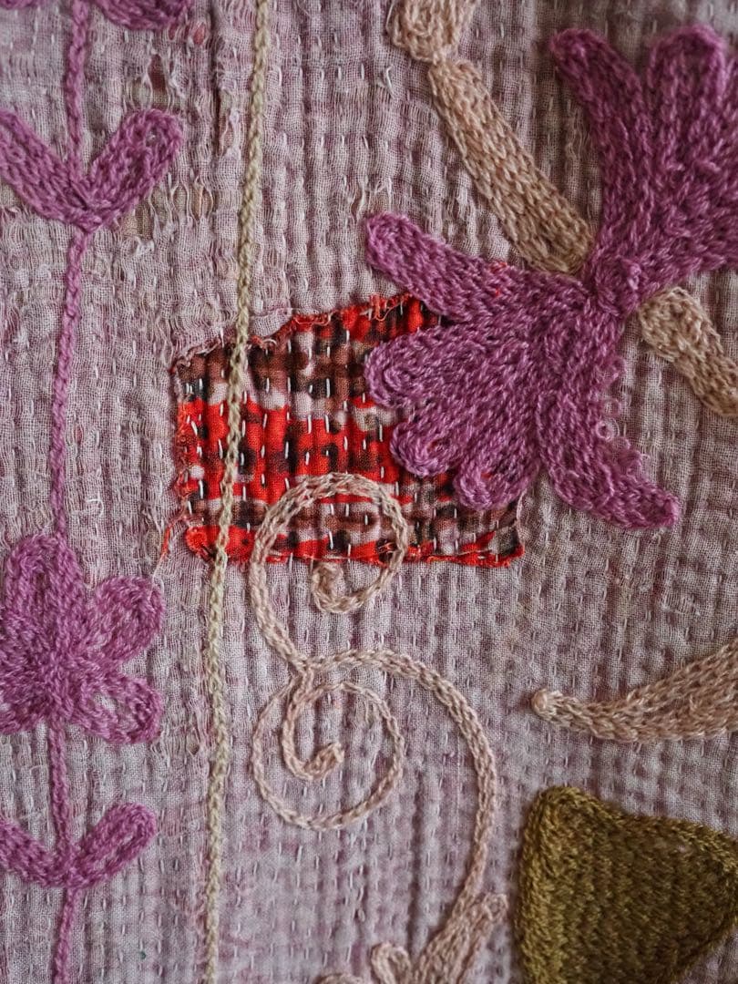【希少】スザニ刺繍カンタキルト　スザニ刺繍　インド　一点もの