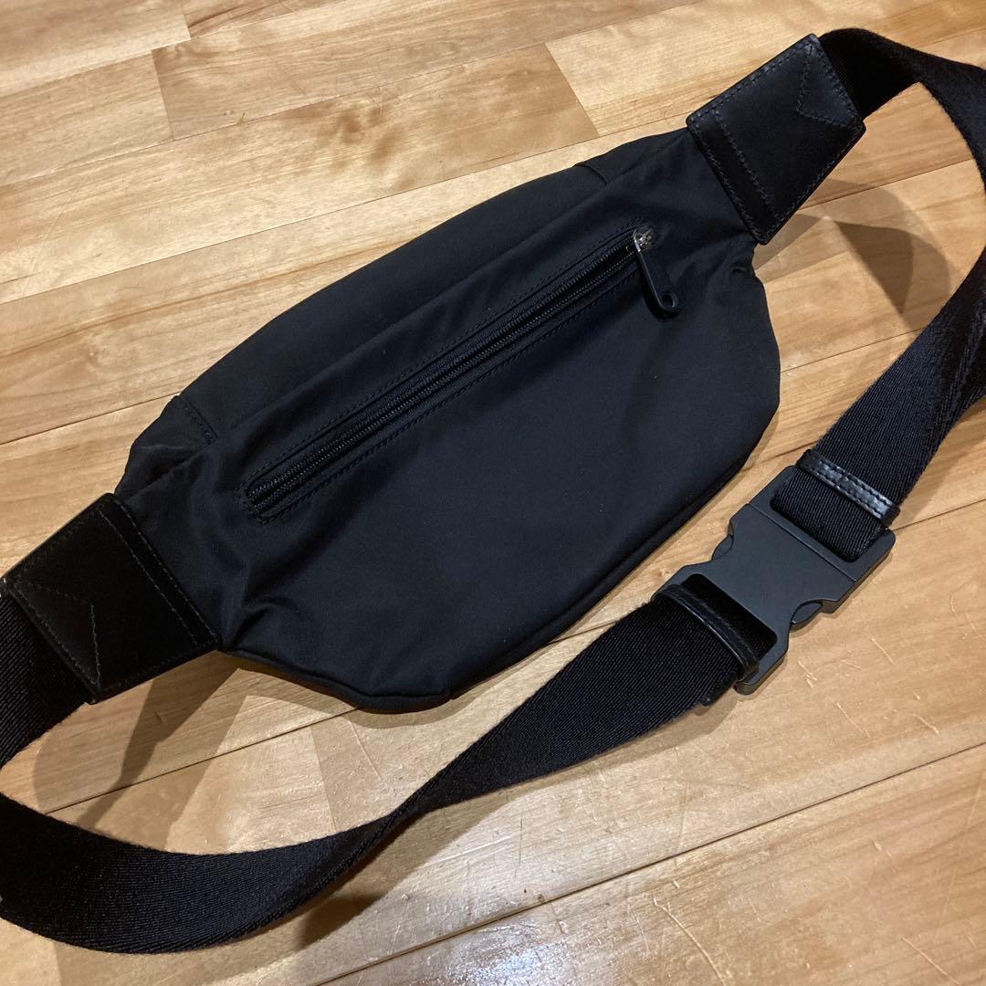 BURBERRY ボディバッグ ブラック　メンズ