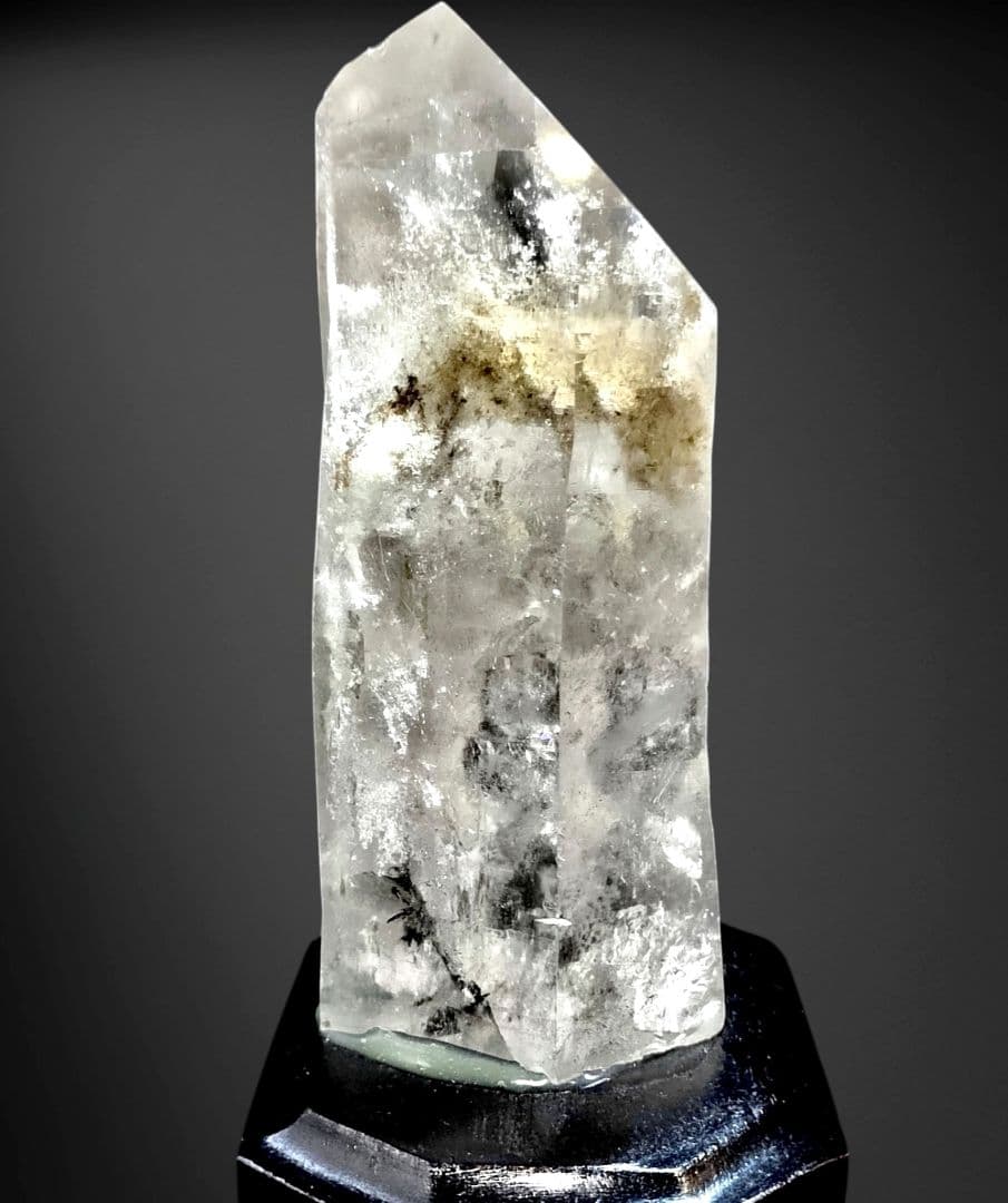 天然ホワイトガーデンクォーツポイント原石 ルチル 虹 アイリス 天然水晶 台座付