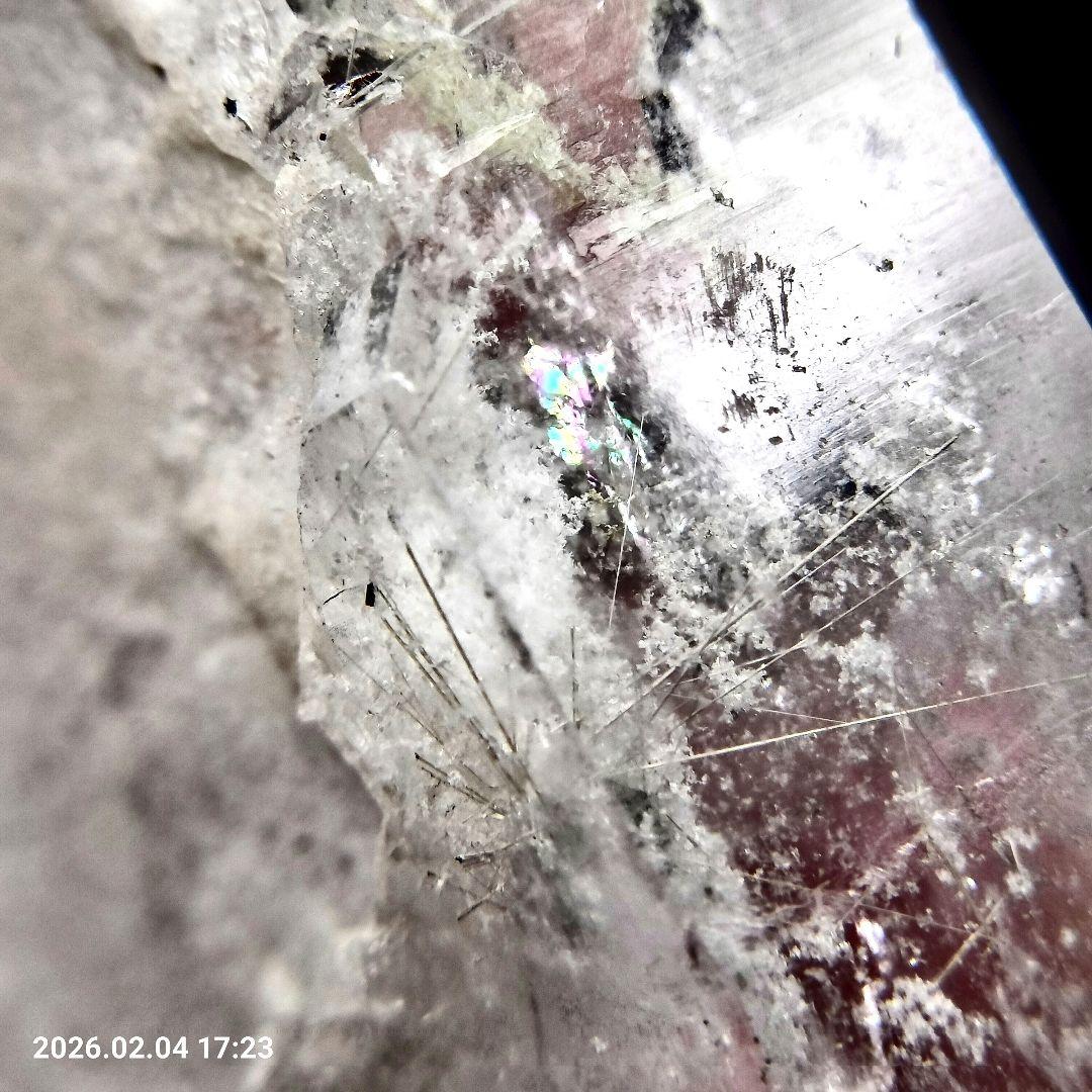 天然ホワイトガーデンクォーツポイント原石 ルチル 虹 アイリス 天然水晶 台座付