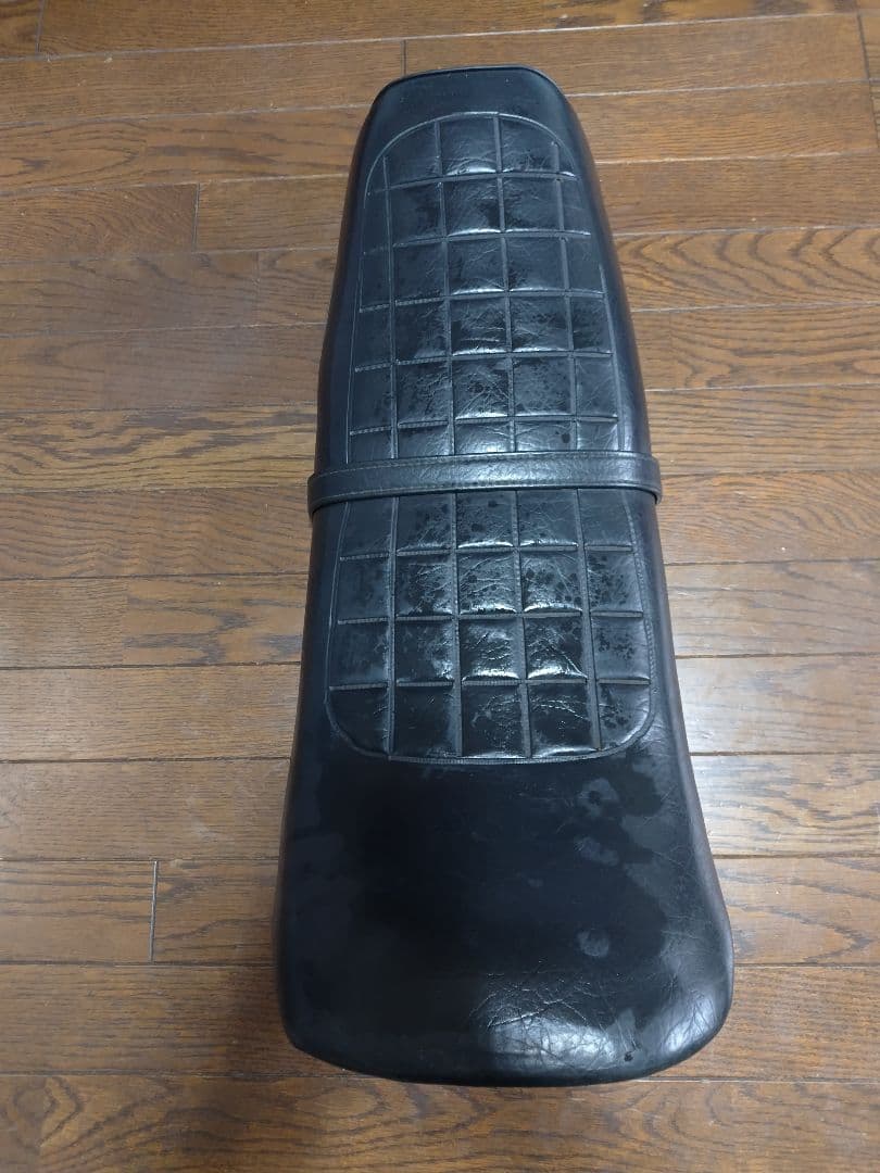 Kawasaki カワサキ MACHⅢ 750SS シート中古