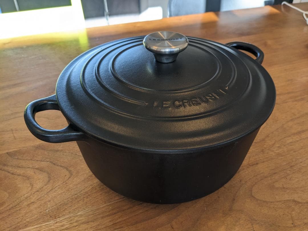 【LE CREUSET/ル・クルーゼ】ココット・ロンド 24㎝　マットブラック