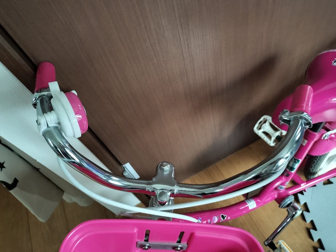手渡し限定　ハローキティ 幼児用自転車 ピンク
