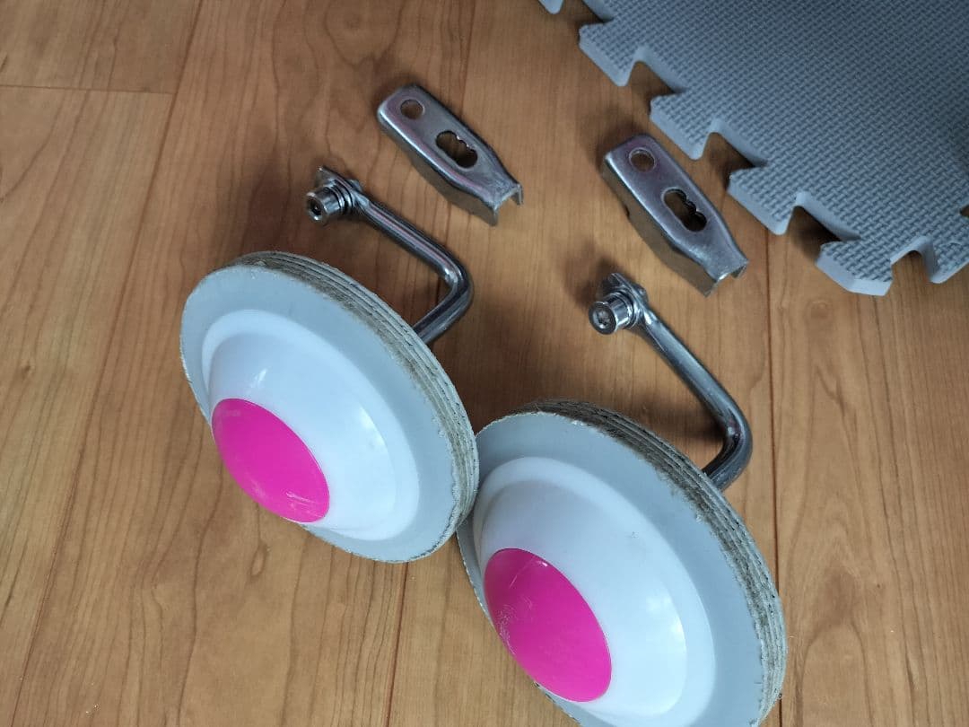 手渡し限定　ハローキティ 幼児用自転車 ピンク