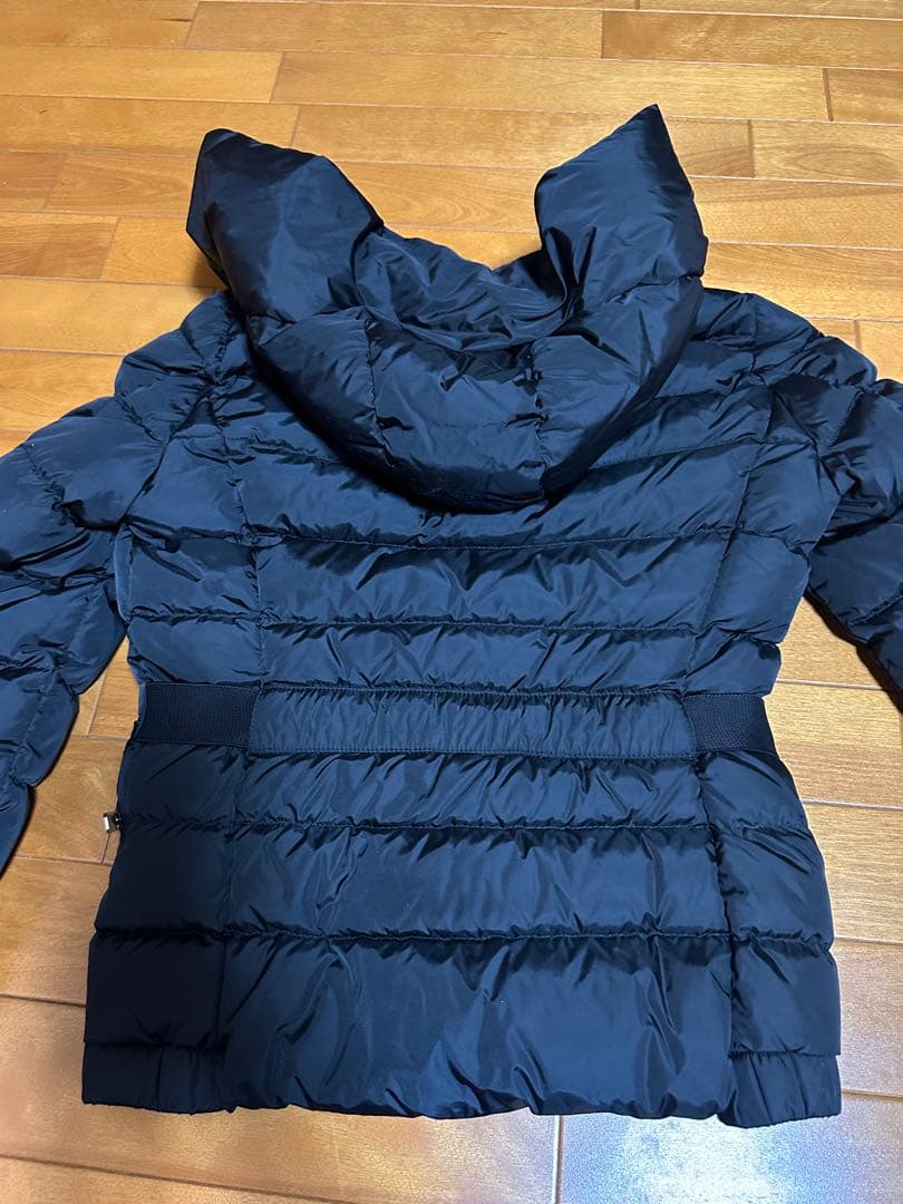 モンクレール フード付きダウンジャケット 黒