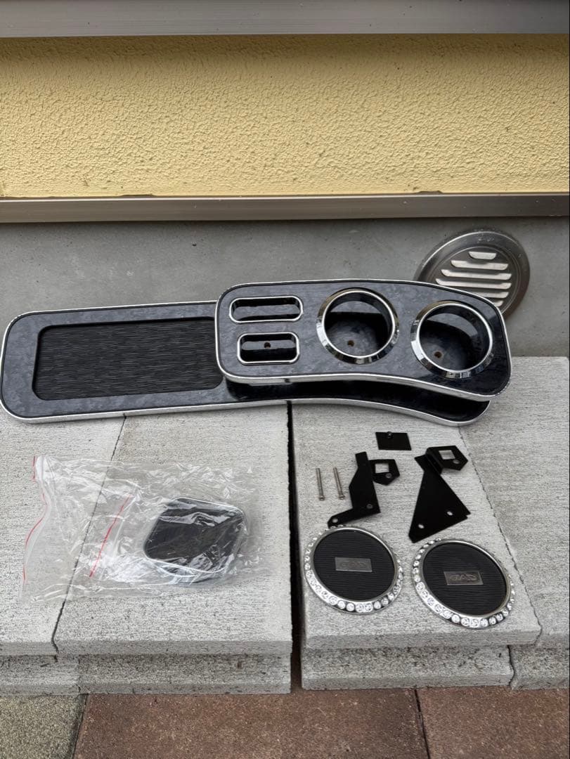 20アルファード テーブル