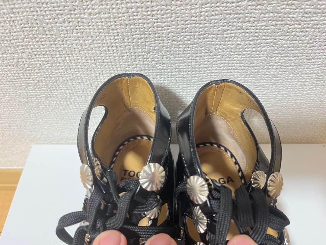 靴 TOGA PULLA cut-out lace-up Ankle Boots