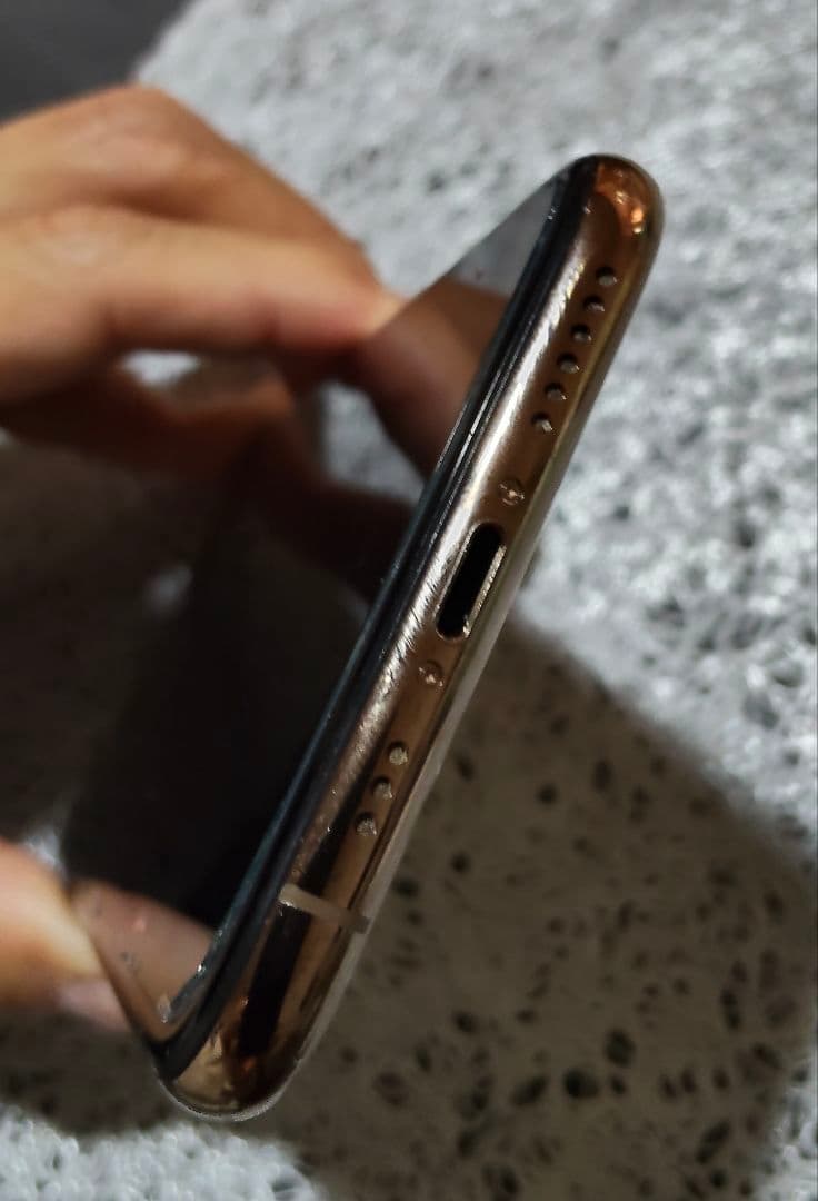 iPhone XS 256GB 初期化済み