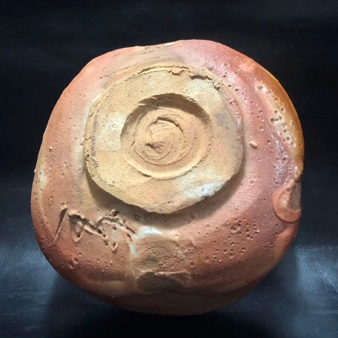 究極の美◼️蔵から複雑に隆起したかなり雰囲気の良い抹茶茶碗が出て来ました。古美術