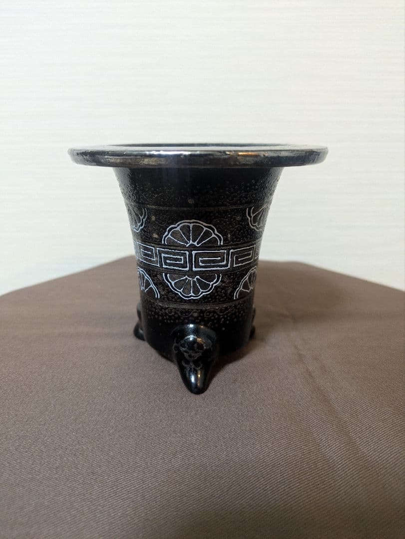 万年青鉢 華作 プラチナ雷紋 3.3号 直径10.1cm高さ9.2cm