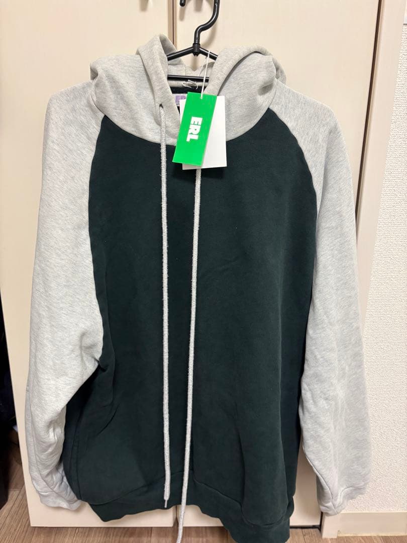 ERL パーカー　Mサイズ