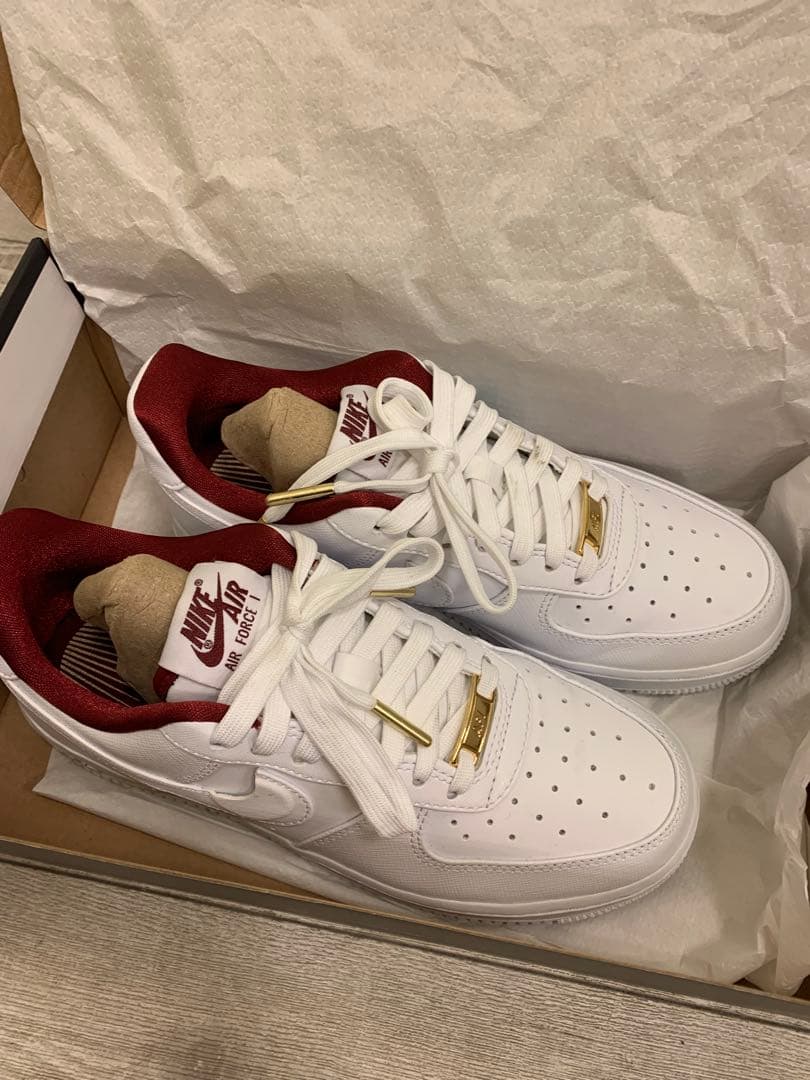 美品Nike Air Force 1 ホワイト/バーガンディ