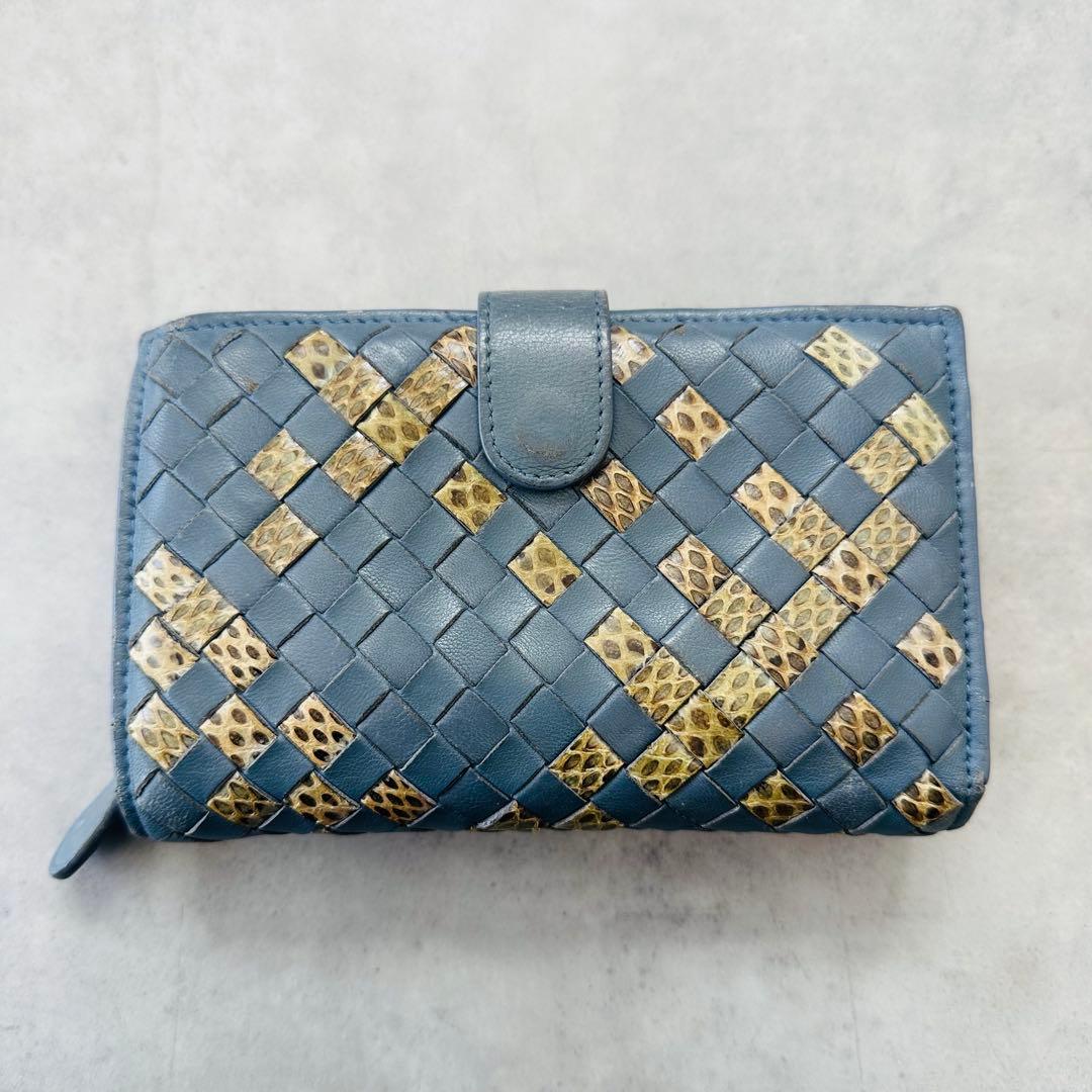 希少✨BOTTEGA VENETA イントレチャート　パイソン　二つ折り財布