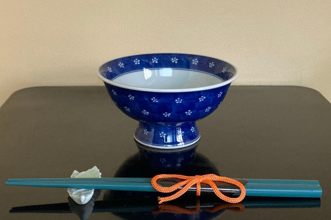 有田焼 源右衛門窯 染付梅地紋 高台 向付 盛鉢 飯碗 茶碗 2客