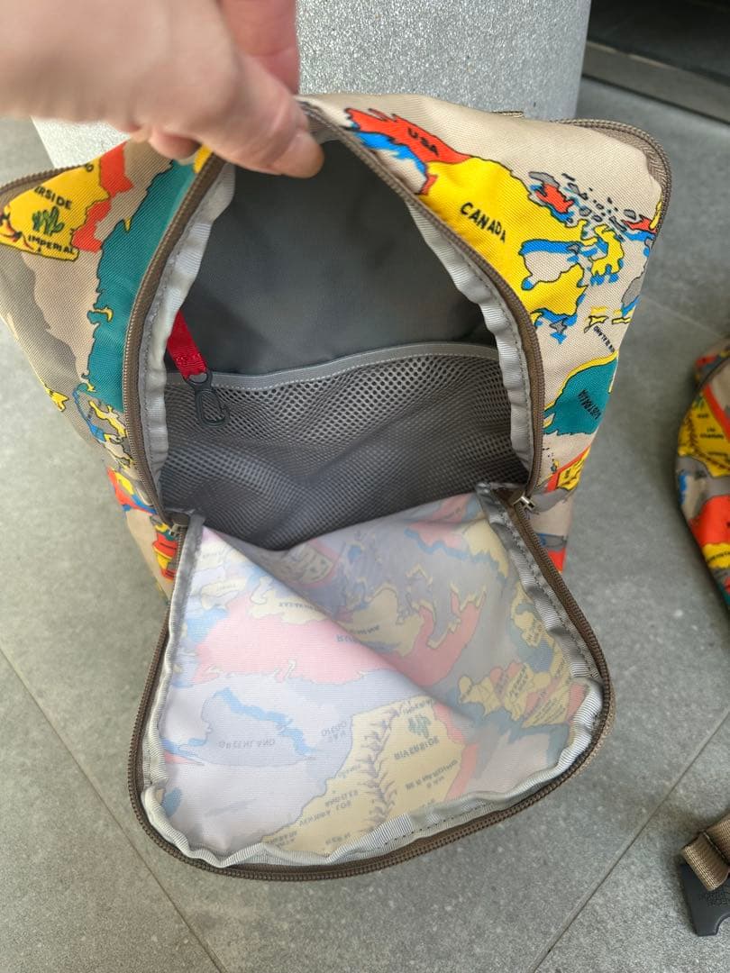【美品】THE NORTH FACE 地図柄リュックSUNNY CAMPER