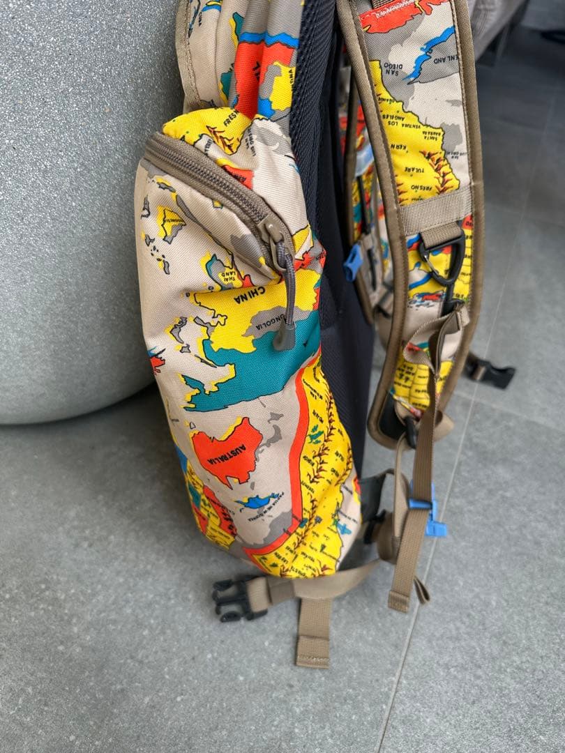 【美品】THE NORTH FACE 地図柄リュックSUNNY CAMPER