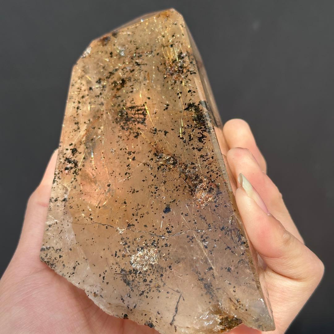 天然石ルチルクォーツのポイント　置物G.63