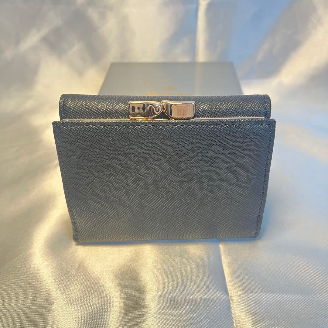 新品 Vivienne Westwood 黒 三つ折り財布 バレンタイン 人気