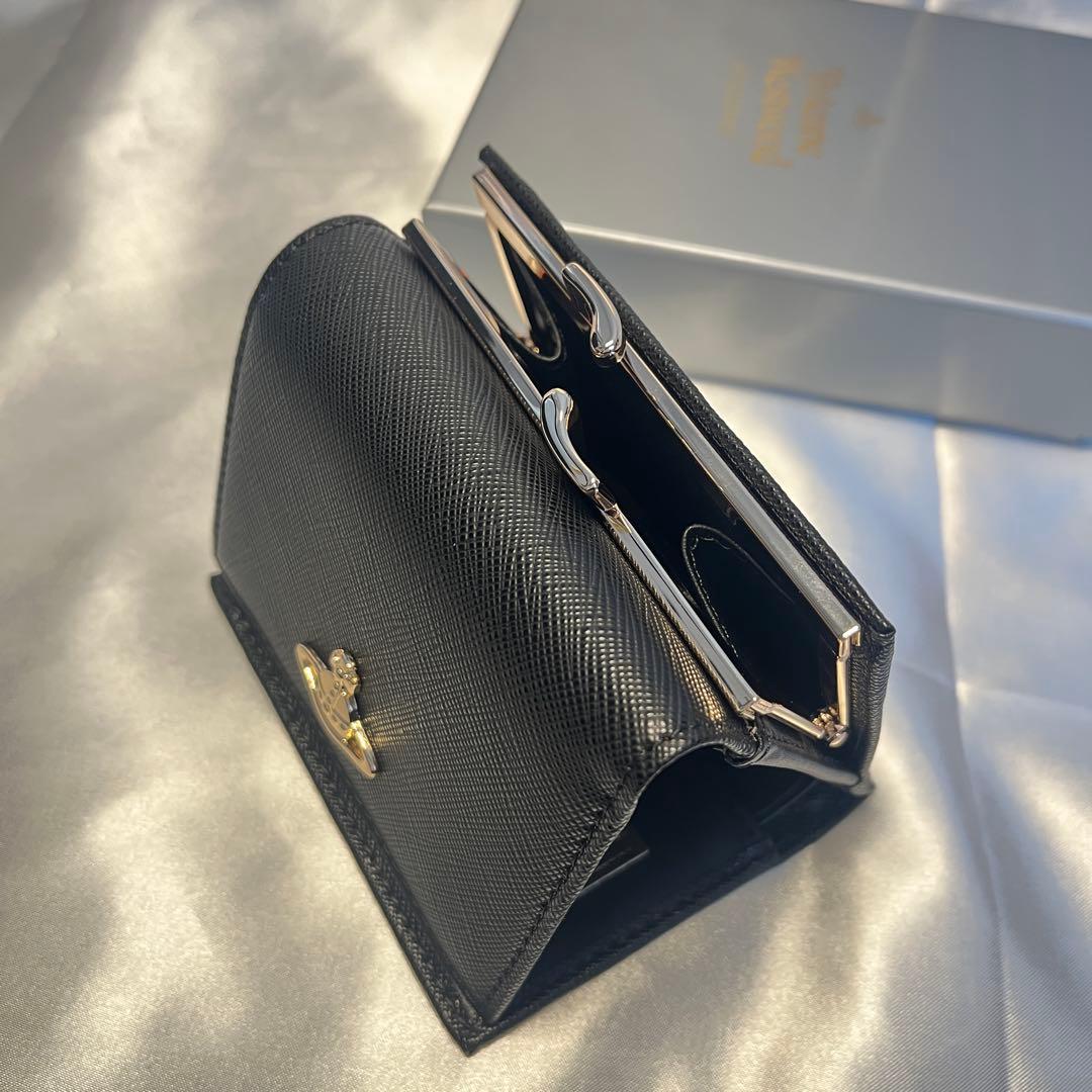 新品 Vivienne Westwood 黒 三つ折り財布 バレンタイン 人気