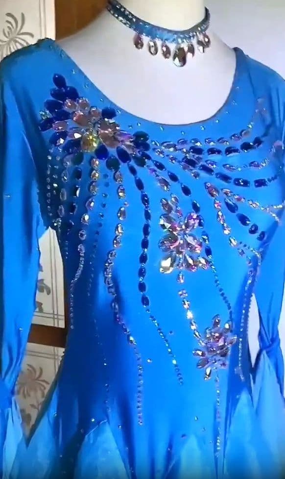 ★美品 一点のみ　社交ダンスドレス スタンダードドレス ブルー L