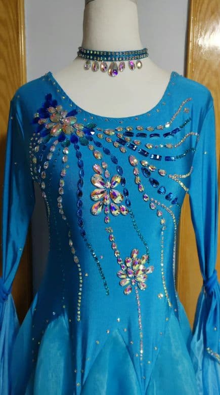 ★美品 一点のみ　社交ダンスドレス スタンダードドレス ブルー L