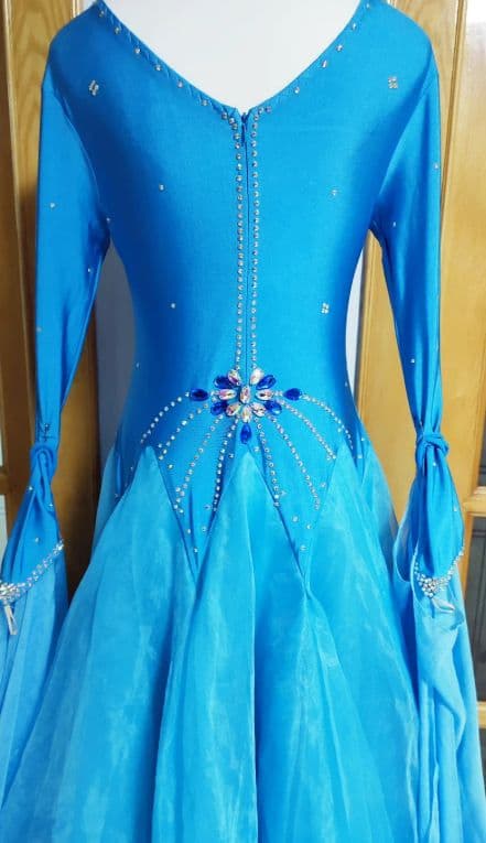 ★美品 一点のみ　社交ダンスドレス スタンダードドレス ブルー L